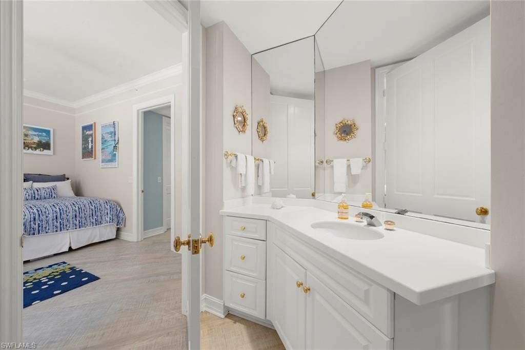 5669 Baltusrol Ct, Unit 2B, Sanibel, FL 33957 Photo