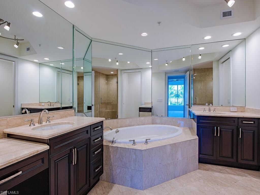 23850 Via Italia Cir, Unit 203, Bonita Springs, FL 34134 Photo