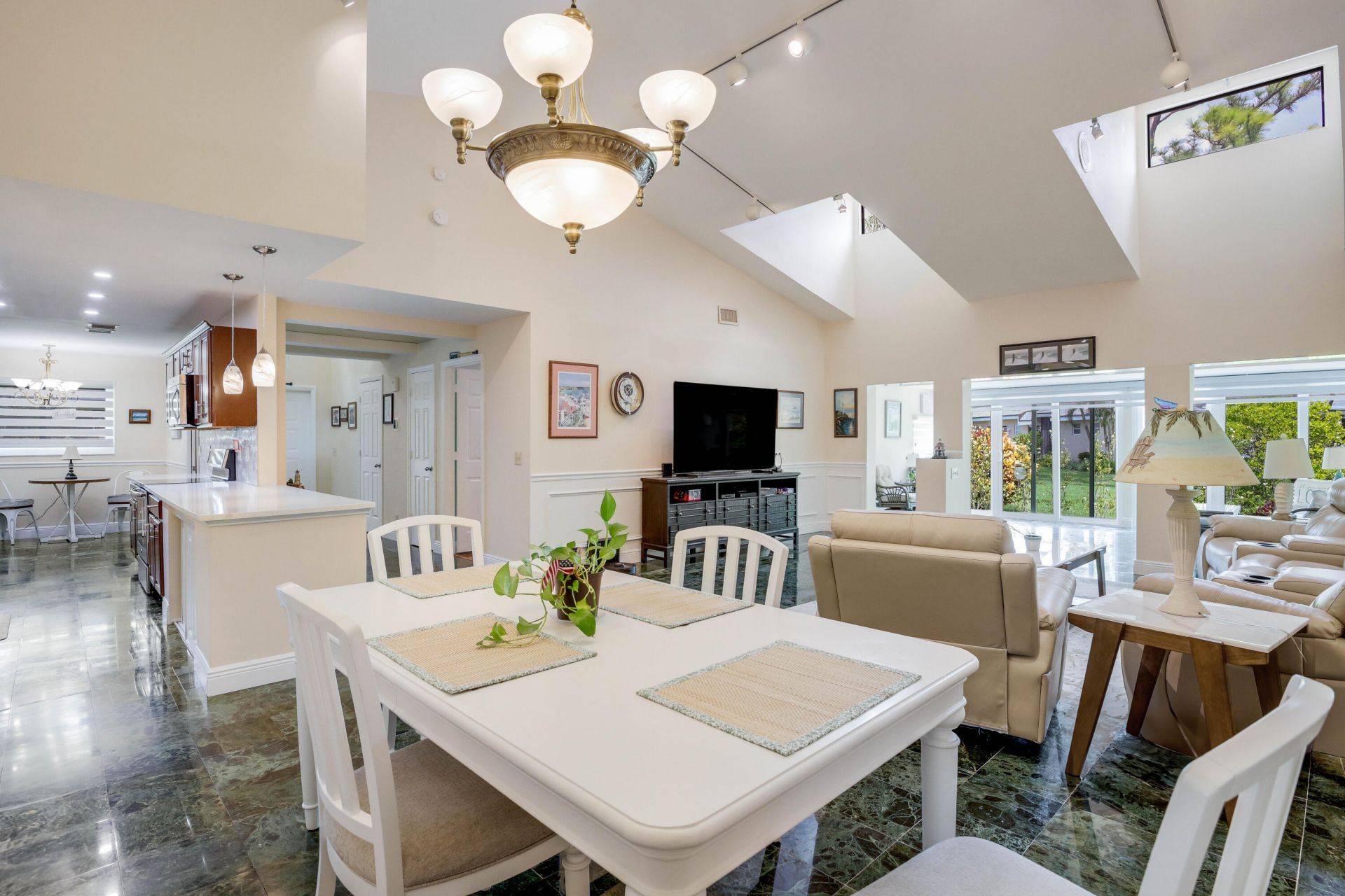 6827 Fountains Circle, Lake Worth, FL 33467 Photo