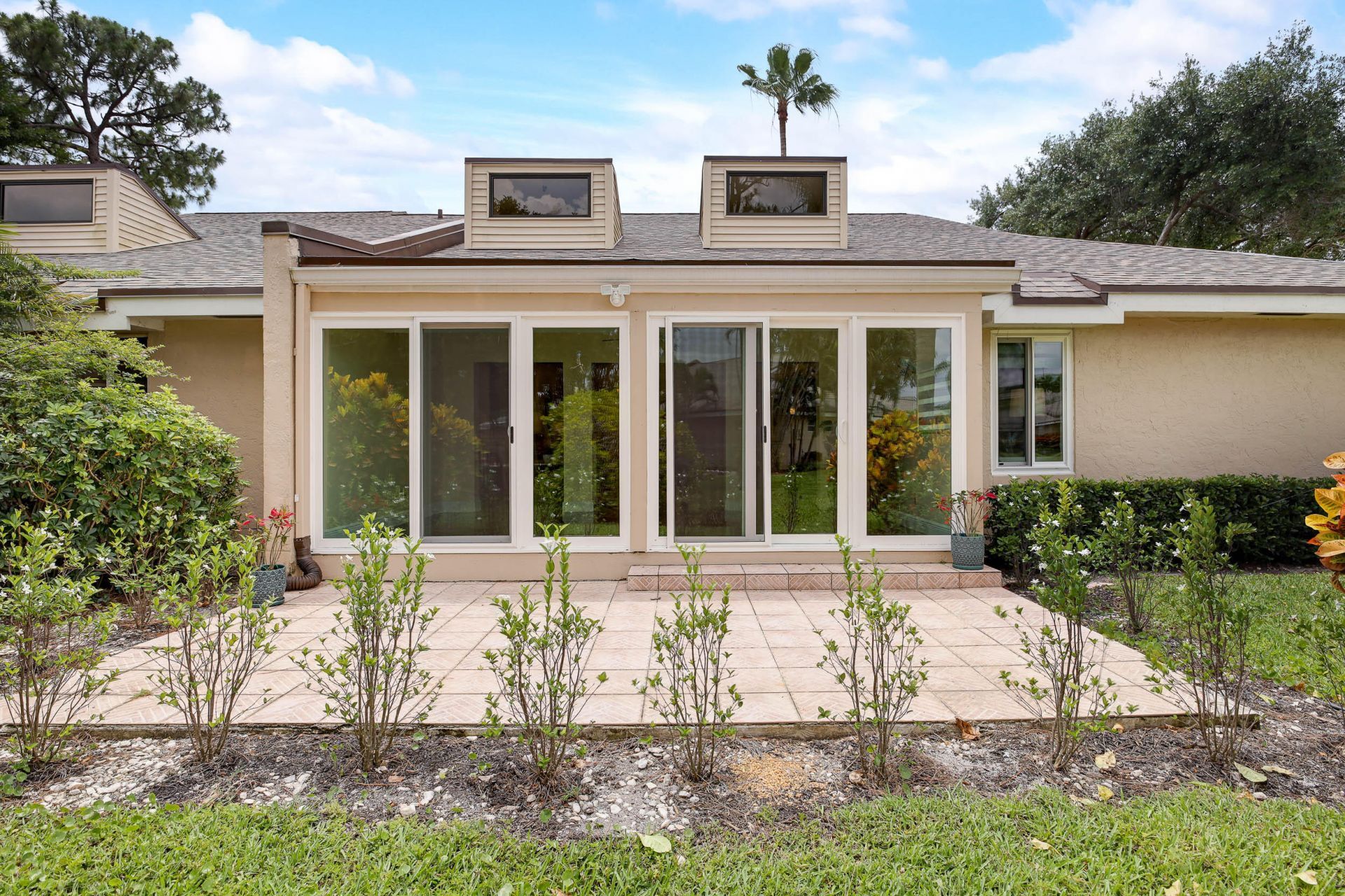 6827 Fountains Circle, Lake Worth, FL 33467 Photo