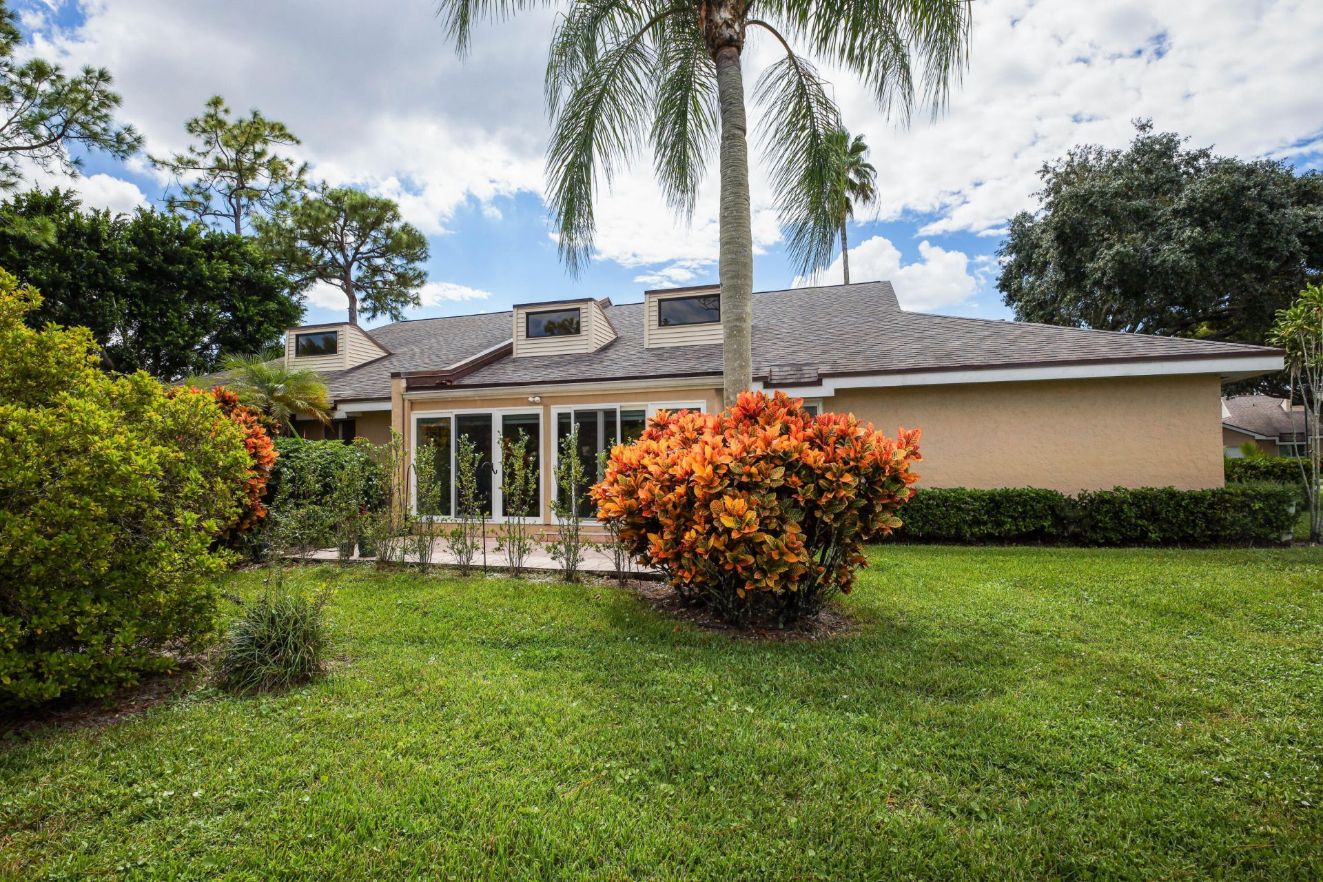 6827 Fountains Circle, Lake Worth, FL 33467 Photo