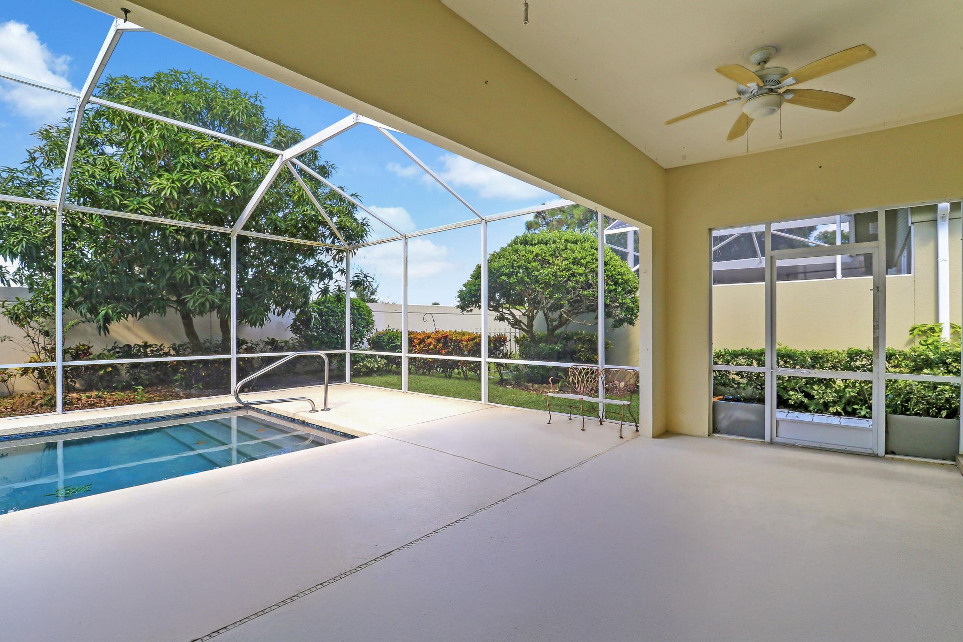 220 NW Bentley Circle, Port Saint Lucie, FL 34986 Photo