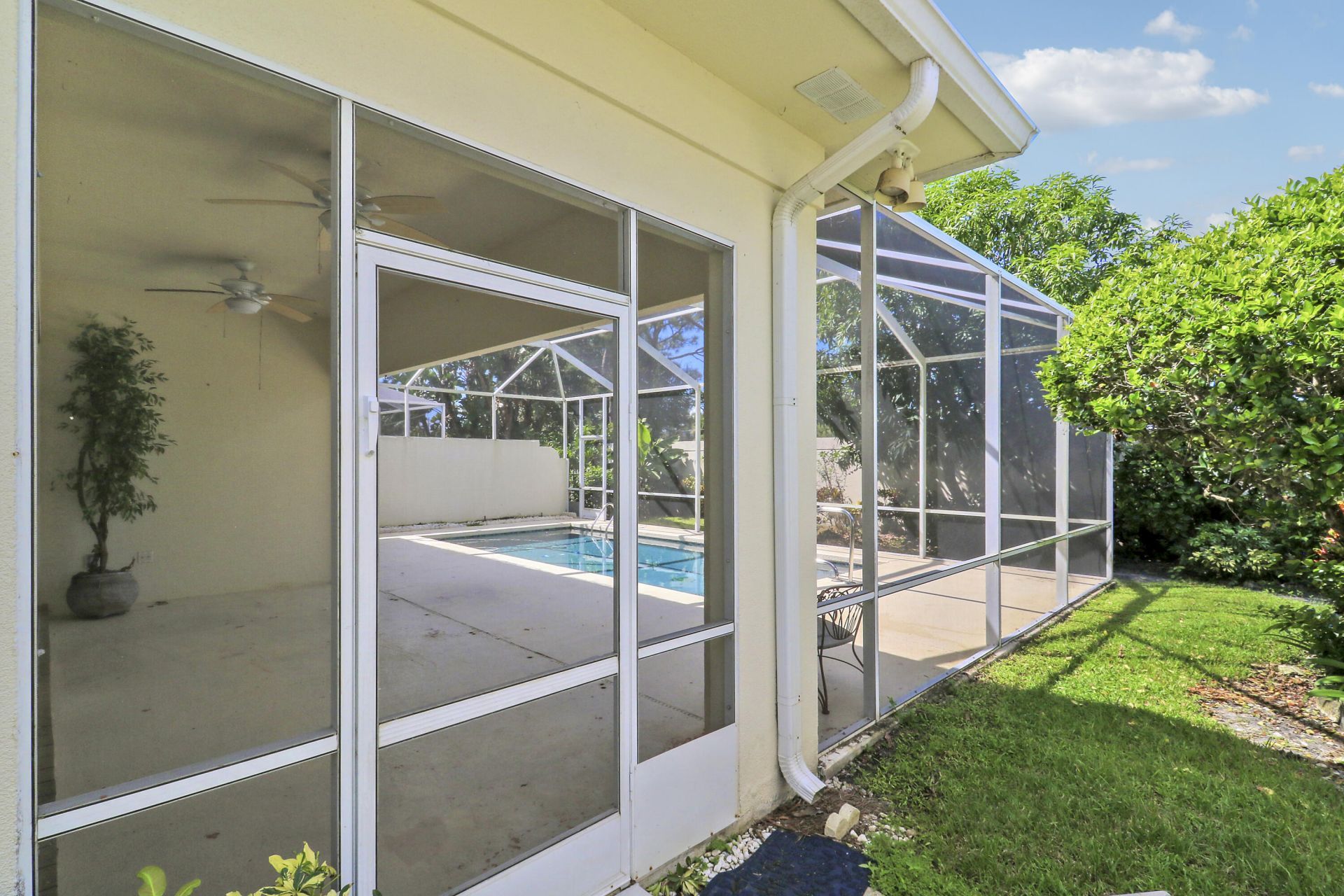 220 NW Bentley Circle, Port Saint Lucie, FL 34986 Photo