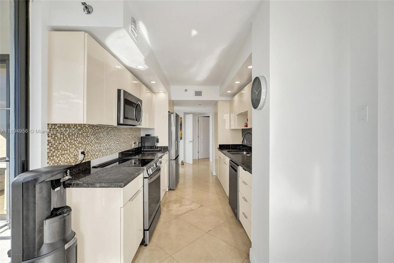 1000 E Island Blvd, Unit 1403, Aventura, FL 33160 Photo