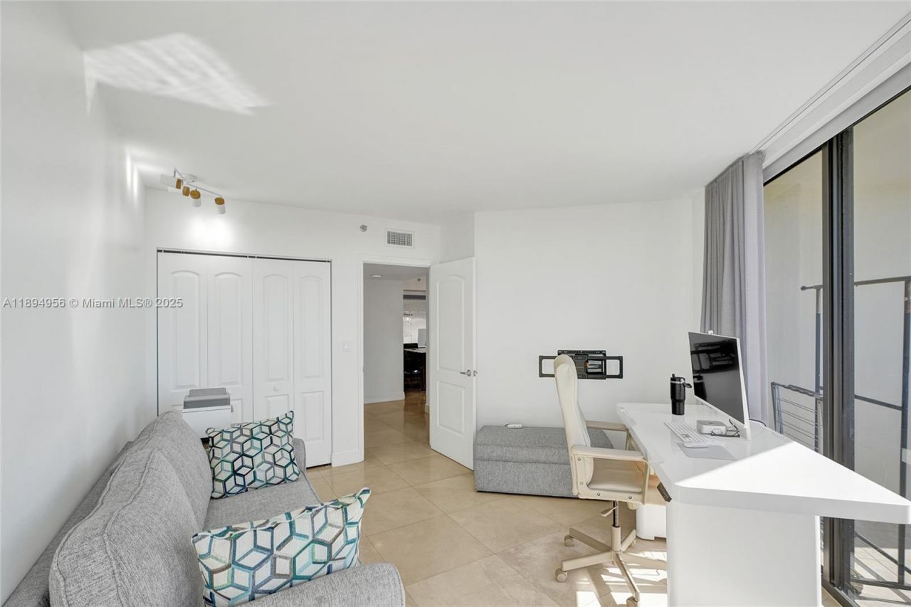 1000 E Island Blvd, Unit 1403, Aventura, FL 33160 Photo