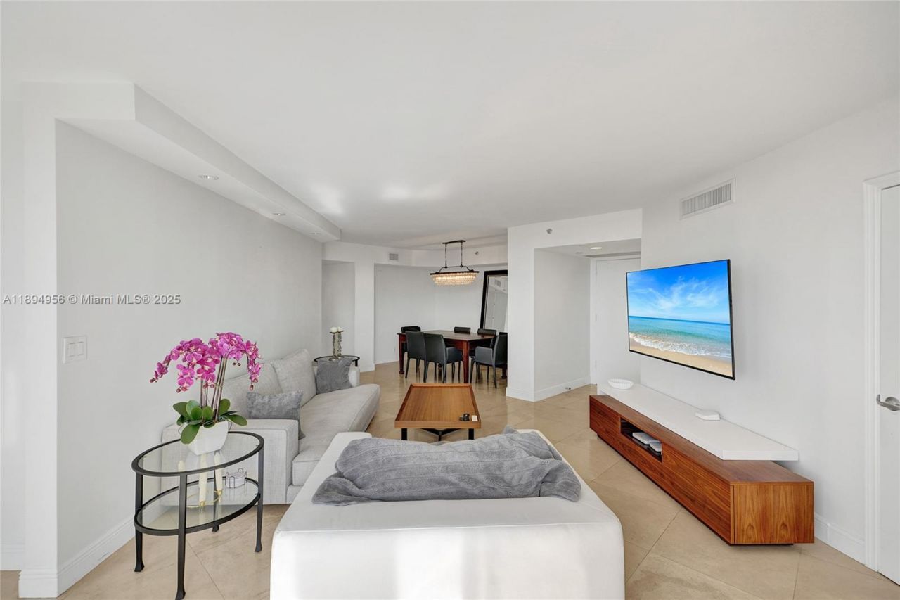 1000 E Island Blvd, Unit 1403, Aventura, FL 33160 Photo