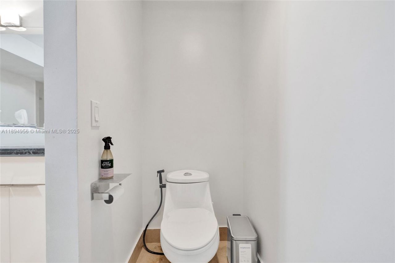1000 E Island Blvd, Unit 1403, Aventura, FL 33160 Photo