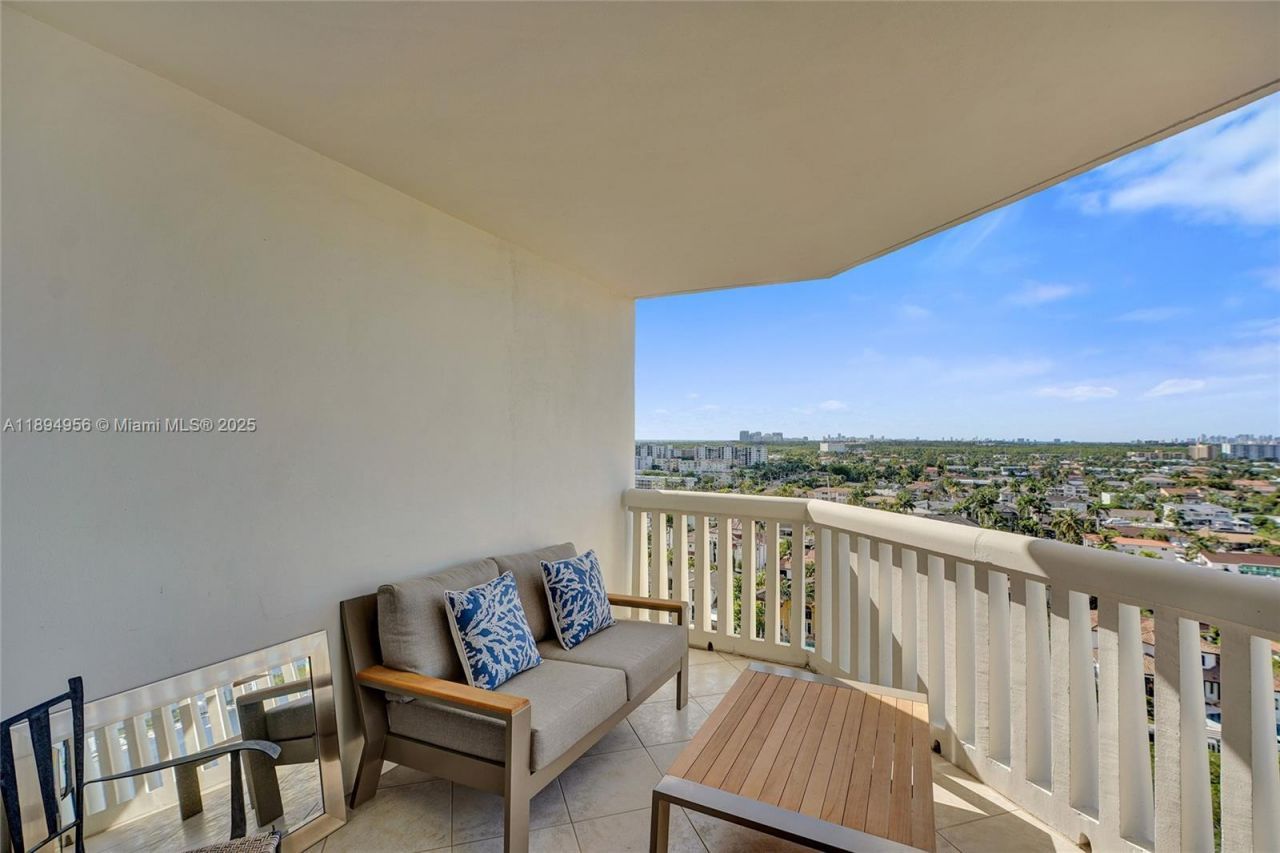 1000 E Island Blvd, Unit 1403, Aventura, FL 33160 Photo