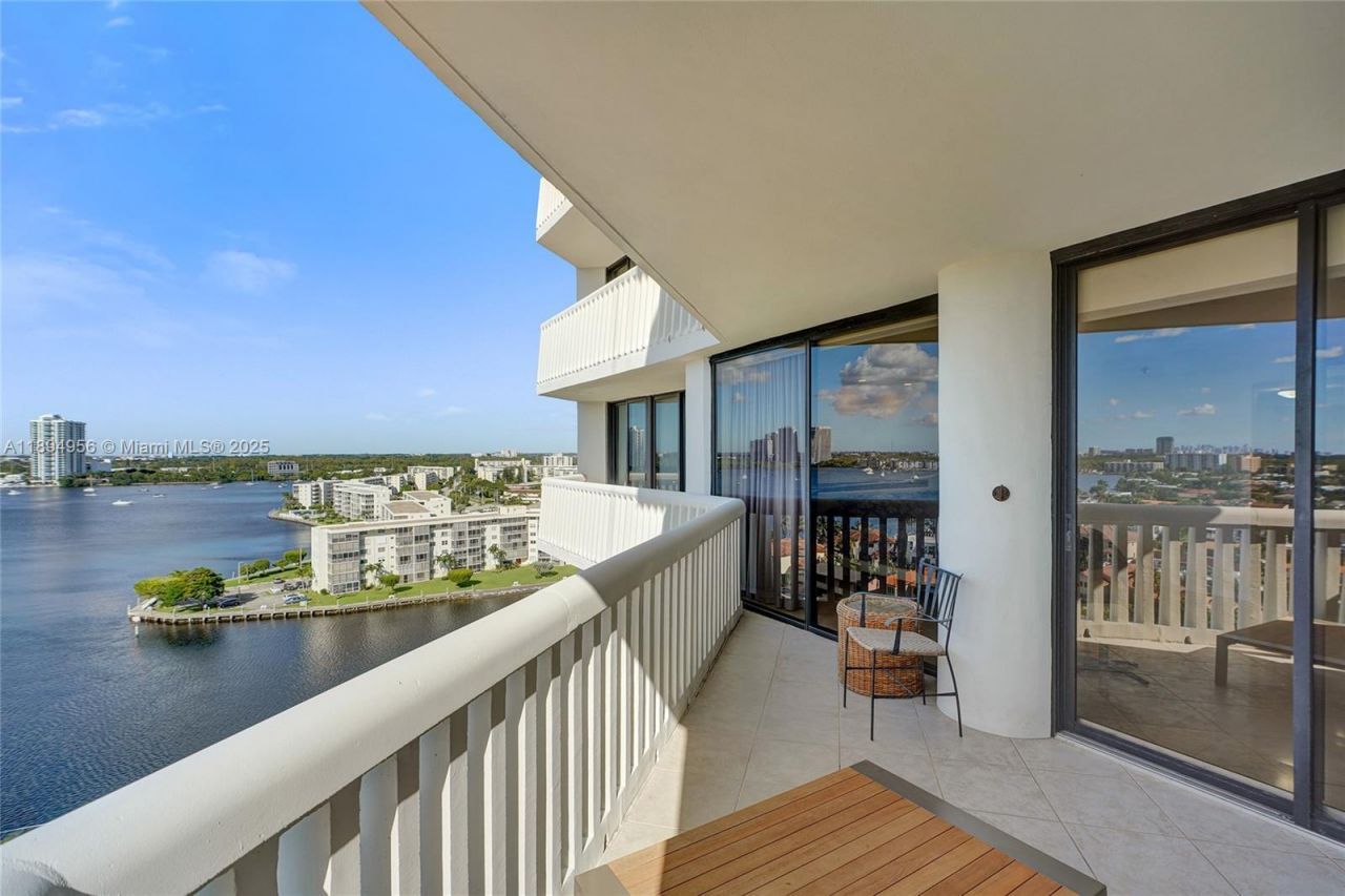 1000 E Island Blvd, Unit 1403, Aventura, FL 33160 Photo