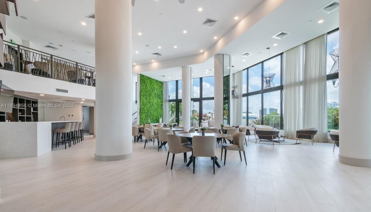 1000 E Island Blvd, Unit 1403, Aventura, FL 33160 Photo