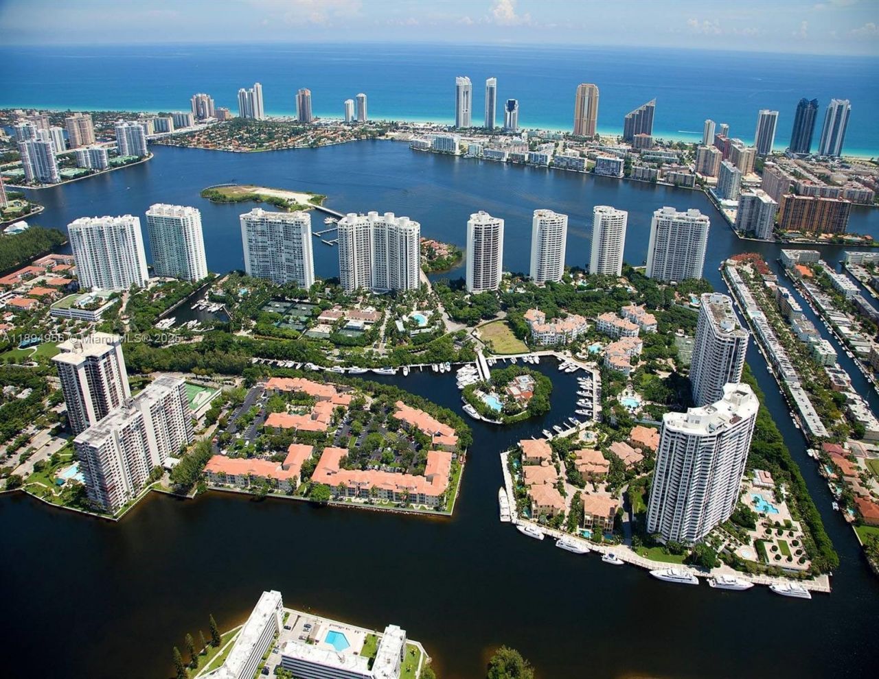 1000 E Island Blvd, Unit 1403, Aventura, FL 33160 Photo