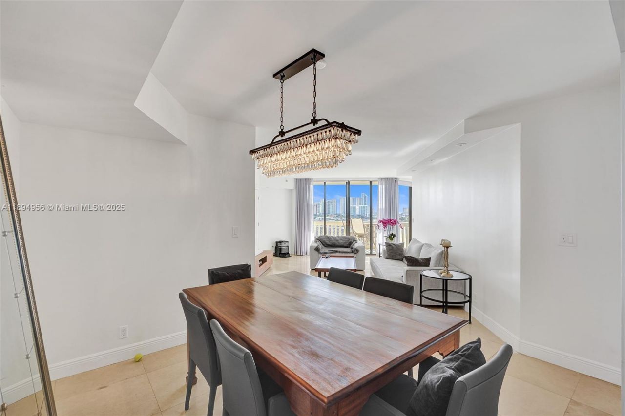 1000 E Island Blvd, Unit 1403, Aventura, FL 33160 Photo