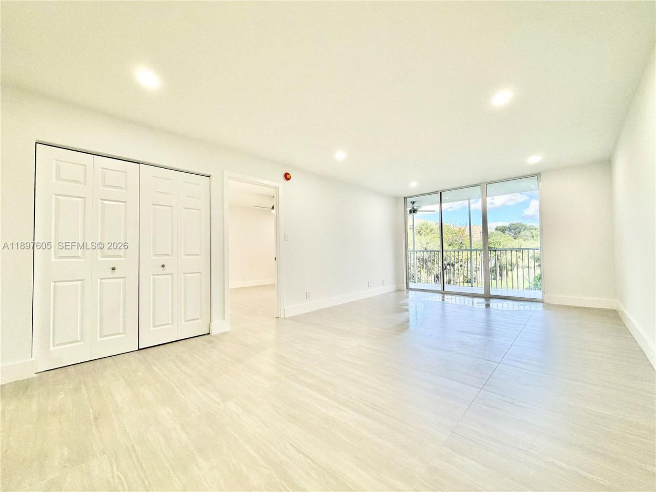 3361 NW 47th Ter, Unit 329, Lauderdale Lakes, FL 33319 Photo