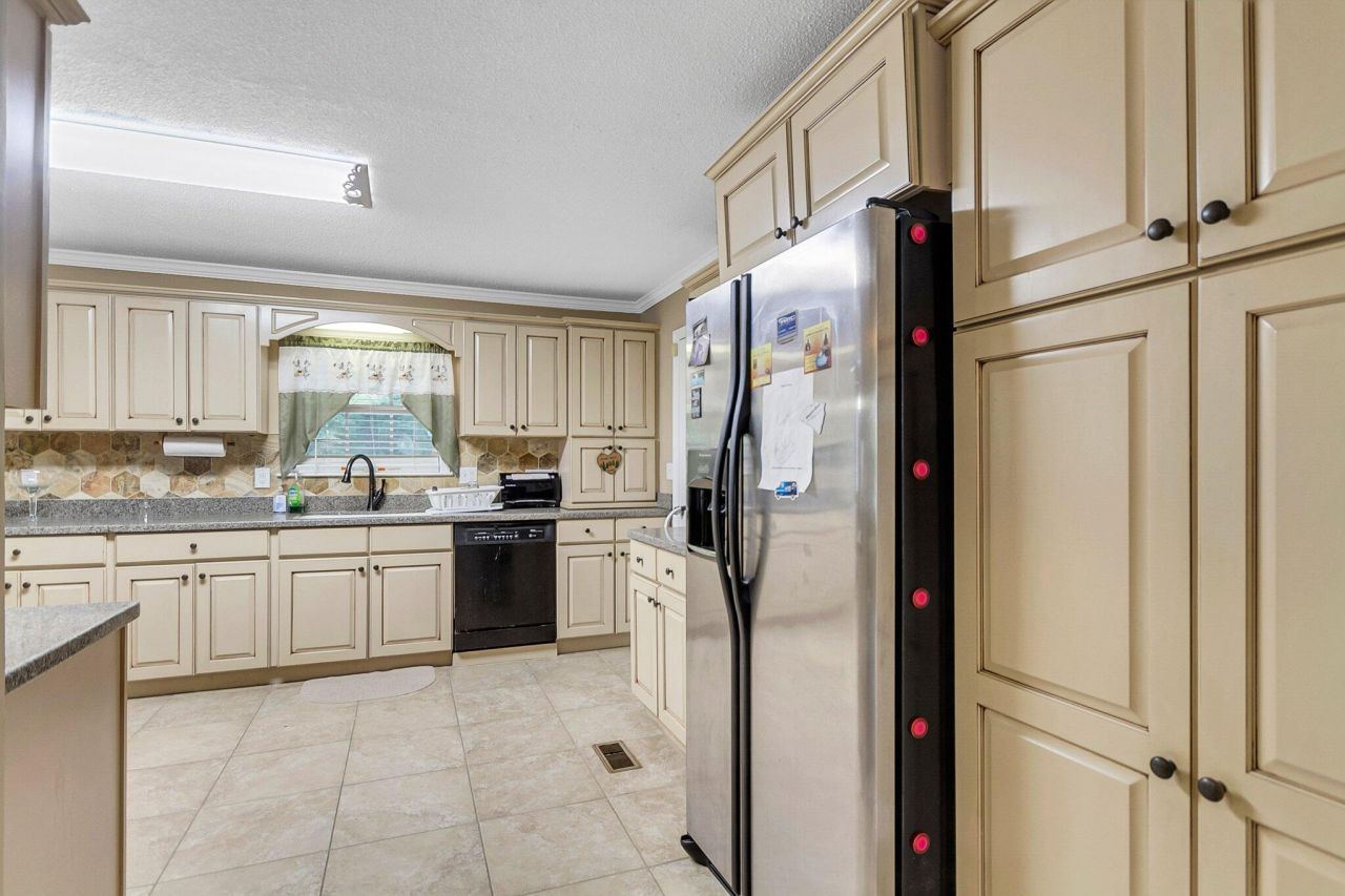 361 Kelly Bay Road Photo 14