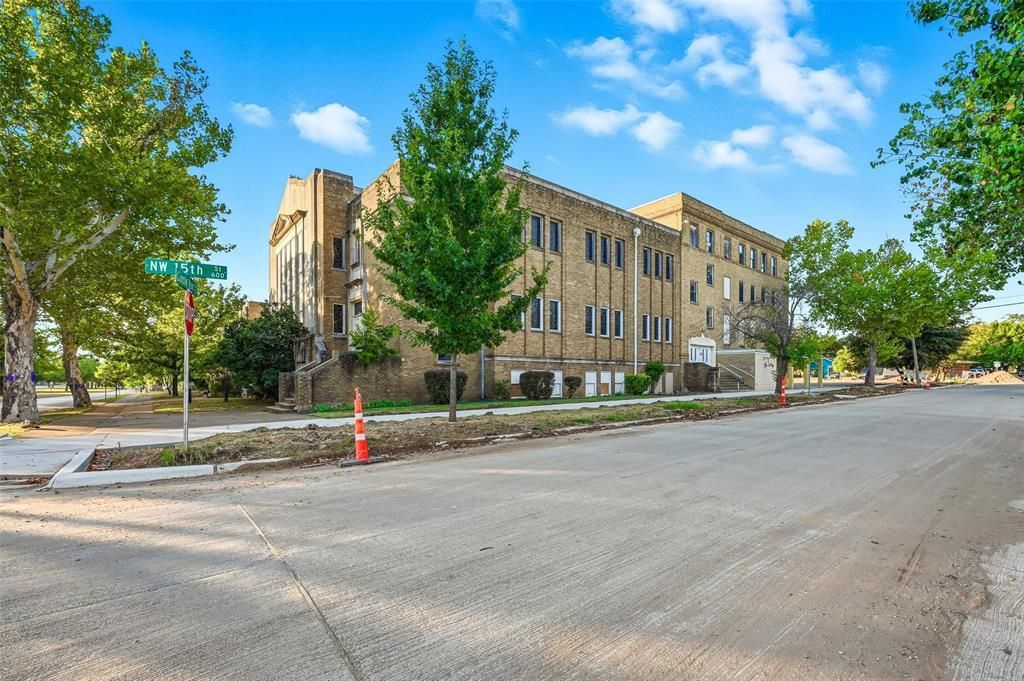 1519 Circle Park Boulevard, Fort Worth, TX 76164 Main Photo