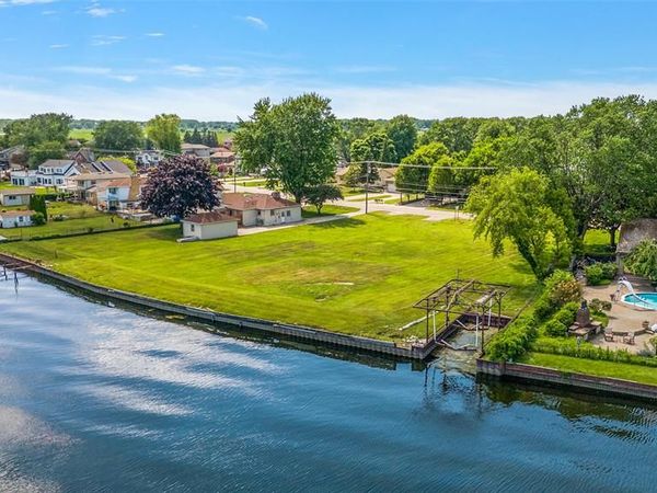 39196 Lakeshore Drive , Harrison Twp, MI 48045