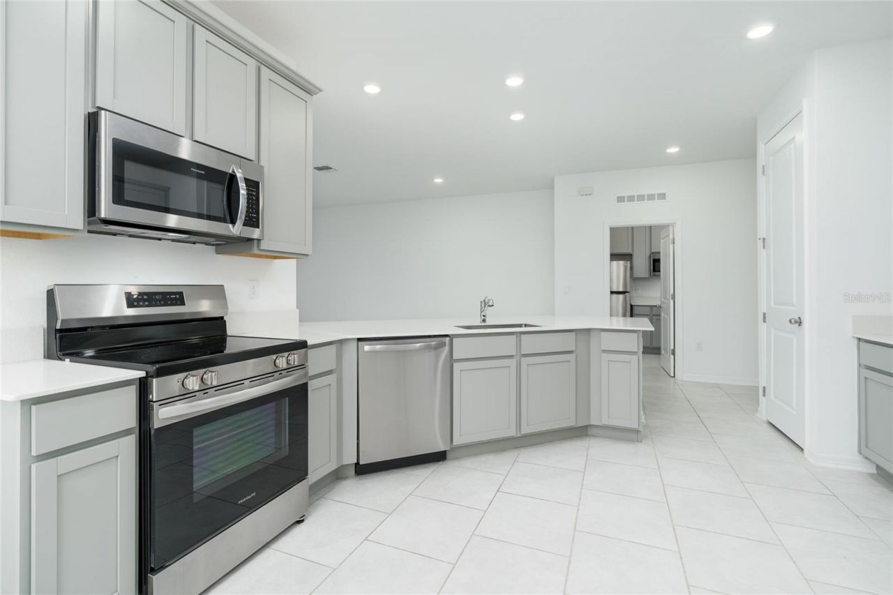 3919 Willowbrook Drive, Edgewater, FL 32141 Photo