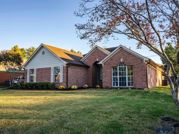 8643 TIMBER CREEK DR, Memphis, TN 38018