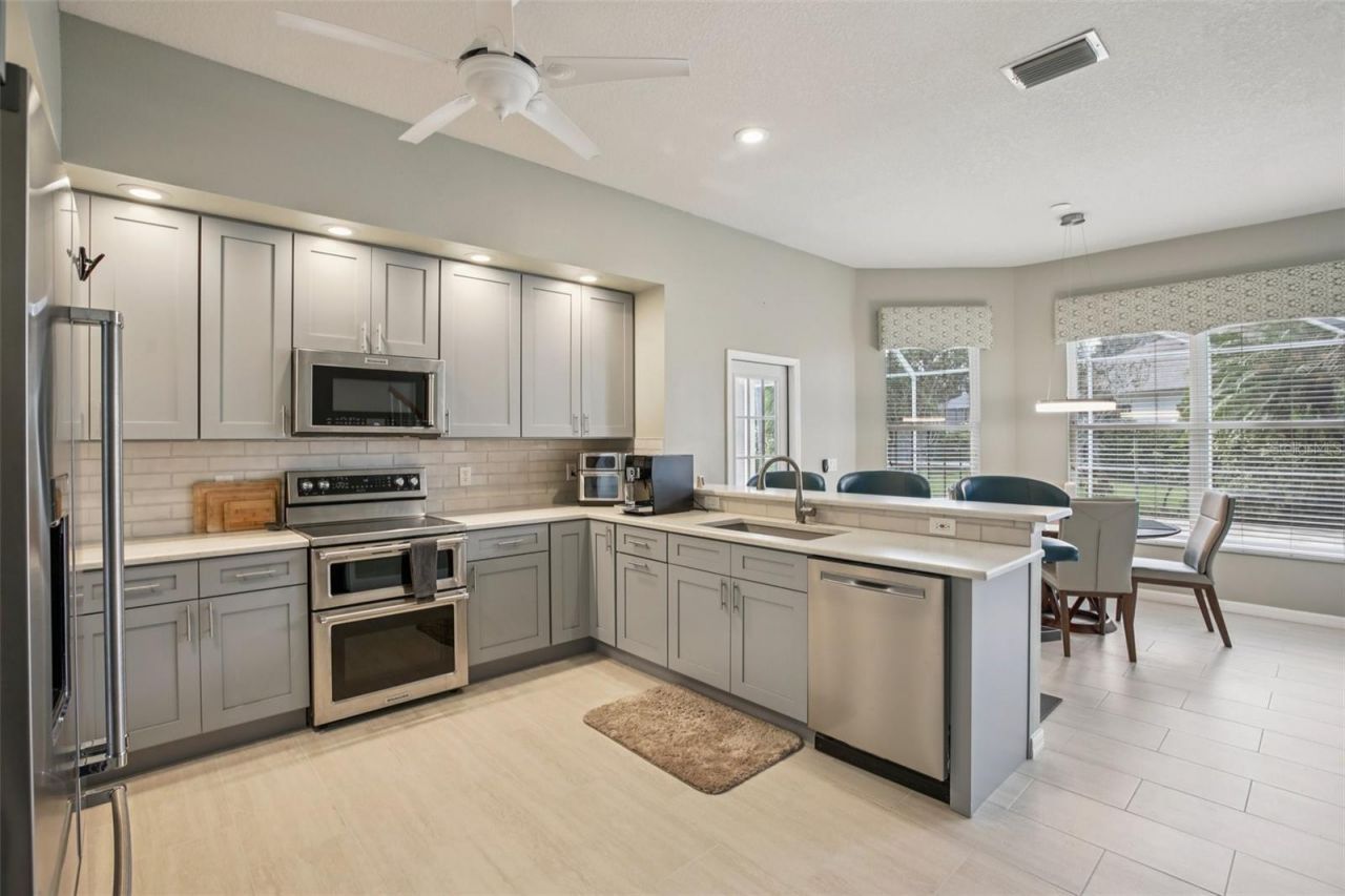 2903 Mossy Timber Trail, Valrico, FL 33596 Photo