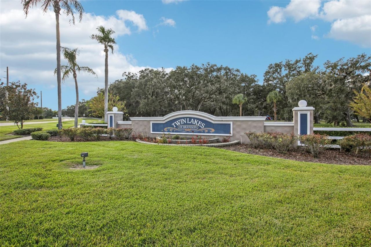 2903 Mossy Timber Trail, Valrico, FL 33596 Photo