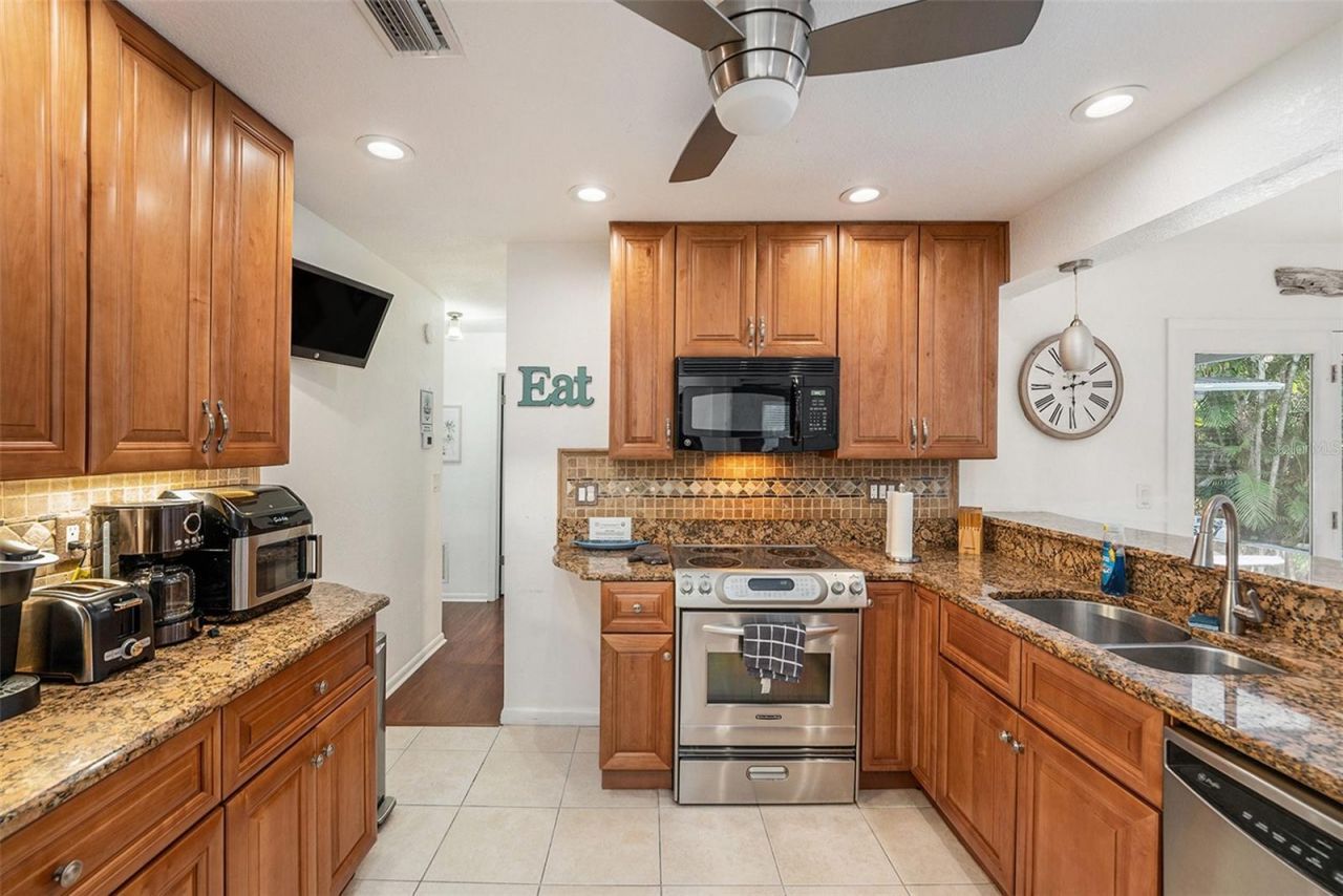 11169 111th Way, Largo, FL 33778 Photo