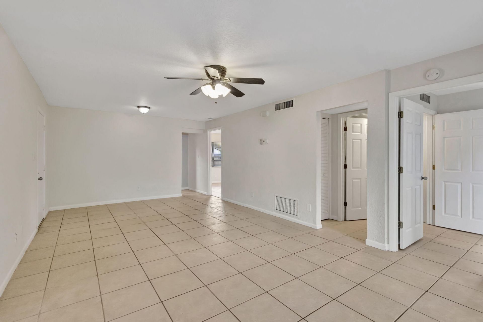 2050 SE Oleander Boulevard, Unit 2106, Fort Pierce, FL 34950 Photo