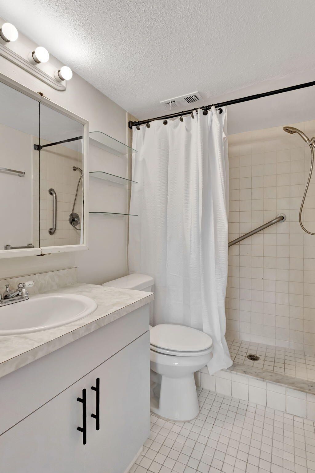 2050 SE Oleander Boulevard, Unit 2106, Fort Pierce, FL 34950 Photo