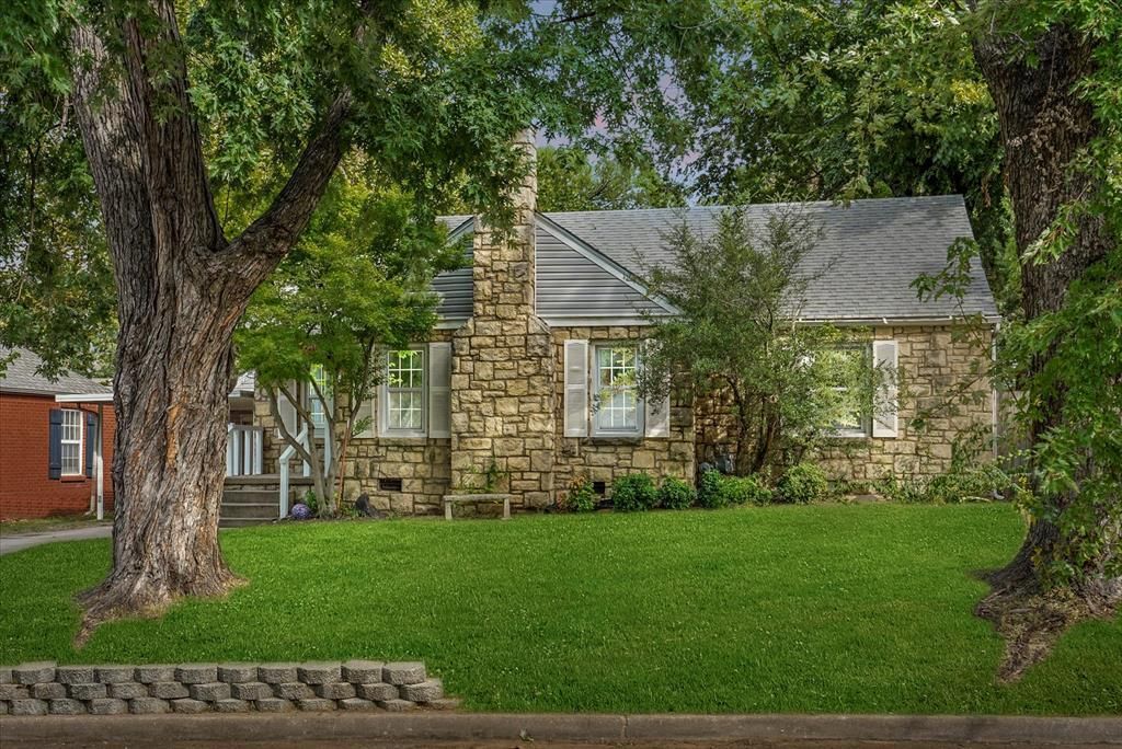 1435 S Marion Avenue, Tulsa, OK 74112 Main Photo