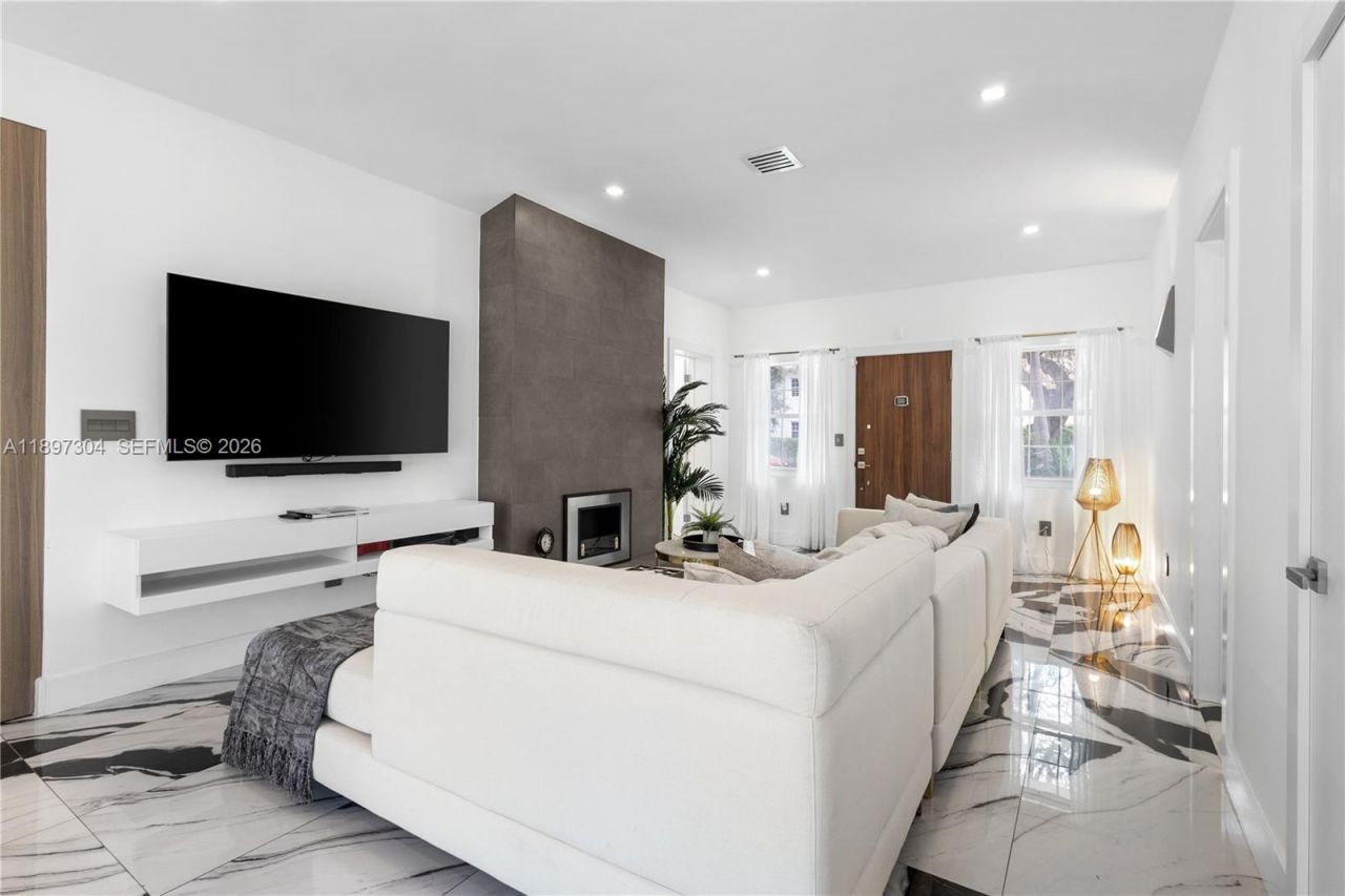 1544 Michigan Ave, Miami Beach, FL 33139 Photo