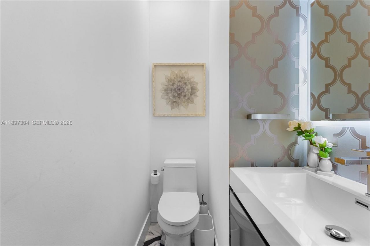 1544 Michigan Ave, Miami Beach, FL 33139 Photo