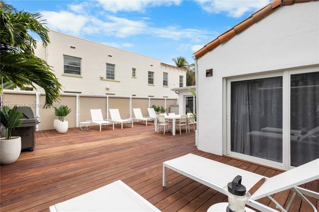 1544 Michigan Ave, Miami Beach, FL 33139 Photo