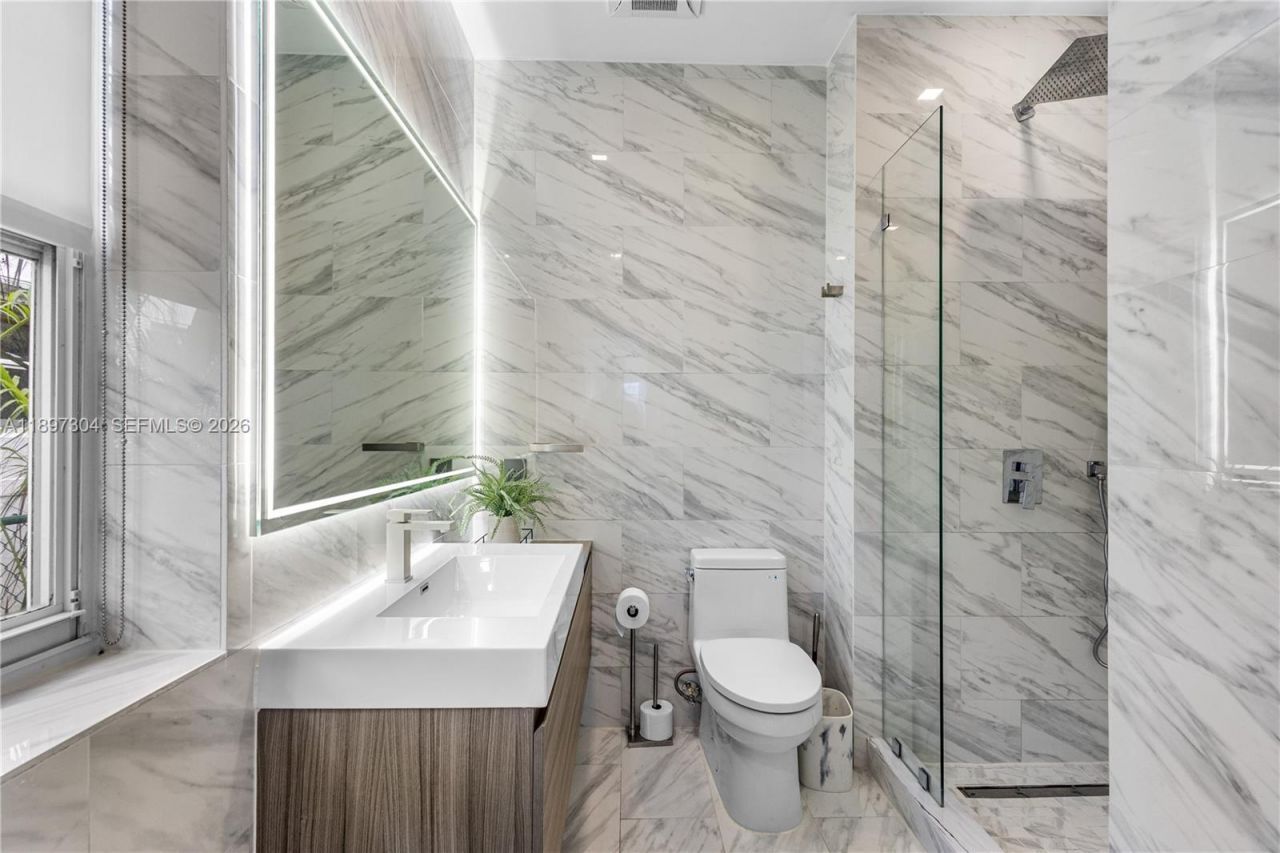 1544 Michigan Ave, Miami Beach, FL 33139 Photo