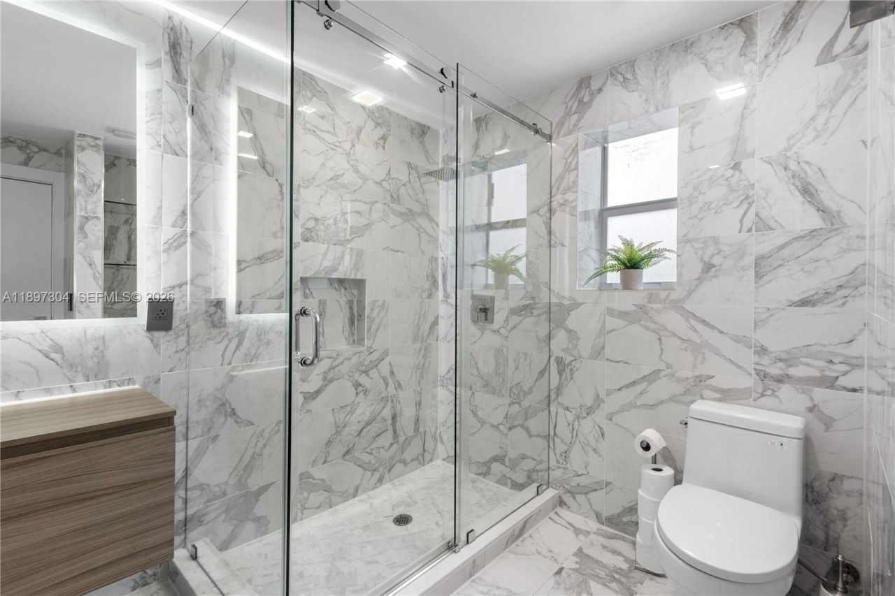 1544 Michigan Ave, Miami Beach, FL 33139 Photo