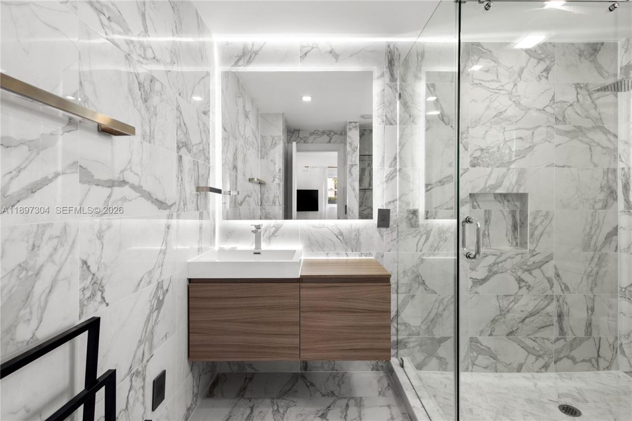 1544 Michigan Ave, Miami Beach, FL 33139 Photo