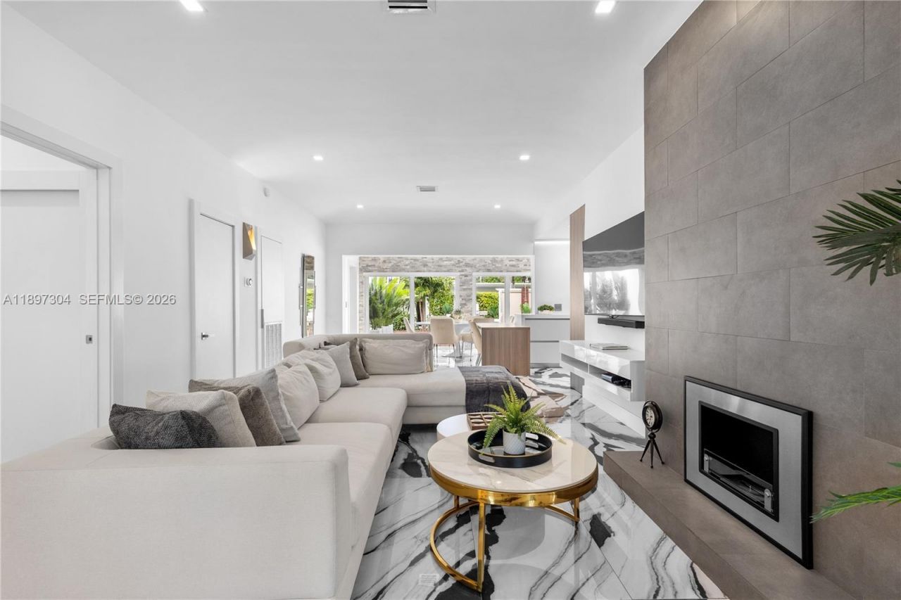 1544 Michigan Ave, Miami Beach, FL 33139 Photo