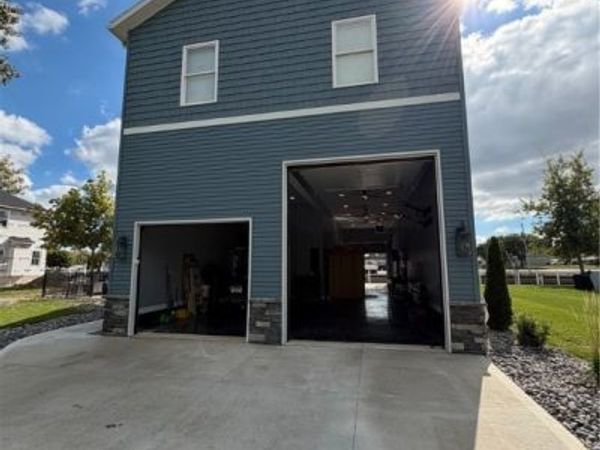 4690 E Johnson Avenue, Port Clinton, OH 43452