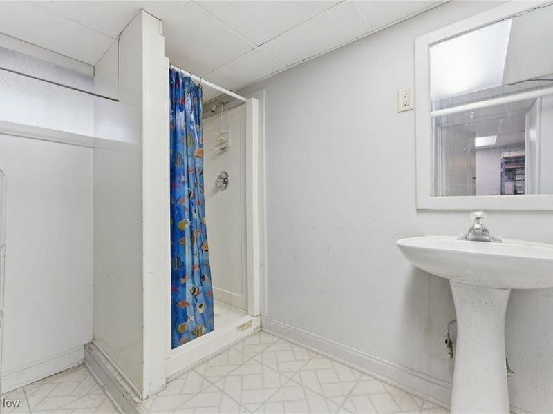 557 Letchworth Drive, Akron, OH 44303 Photo 17