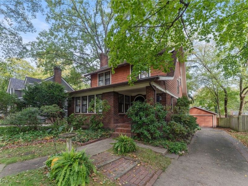 557 Letchworth Drive, Akron, OH 44303 Photo 2