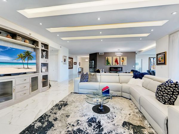 7235 Promenade Drive, Unit J-302, Boca Raton, FL 33433