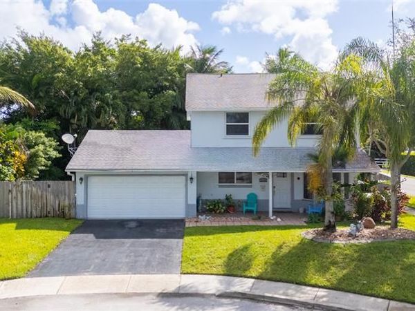 4770 SW 57th Ter, Davie, FL 33314