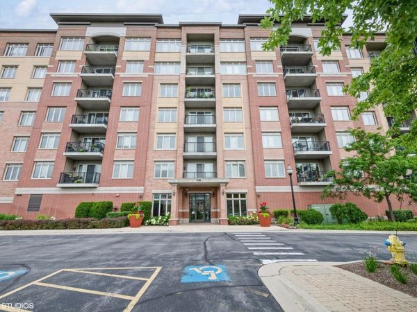 1199 E Port Clinton Road, Unit 504, Vernon Hills, IL 60061