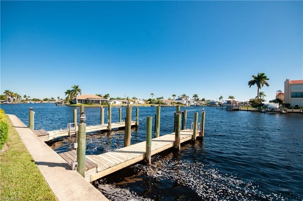 1929 SE 40th Ter, Unit 2, Cape Coral, FL 33904 Photo