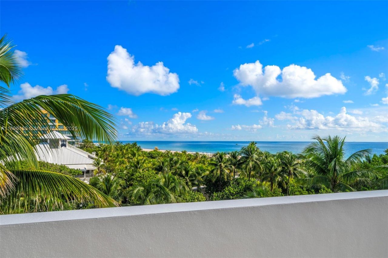 50 S Pointe Dr, Unit TWN7, Miami Beach, FL 33139 Photo