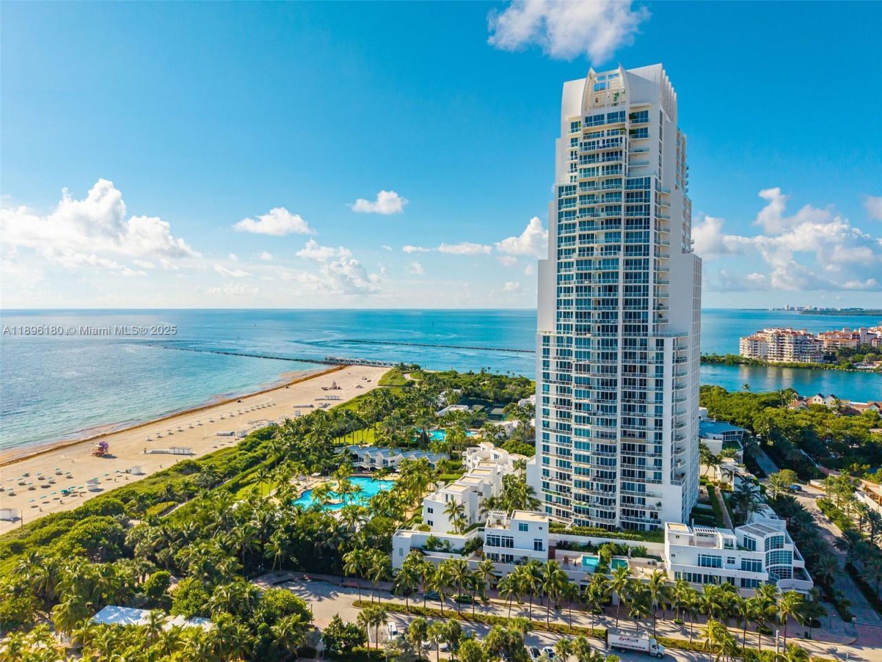50 S Pointe Dr, Unit TWN7, Miami Beach, FL 33139 Photo