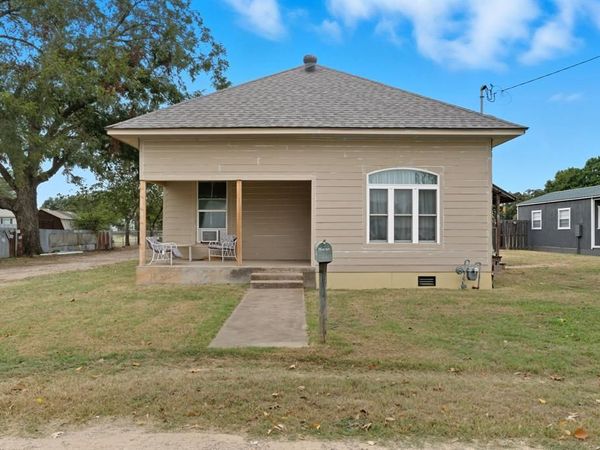 205 Gandy Street, Lipan, TX 76462