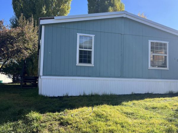 4000 Round Lake Road, Unit 106, Klamath Falls, OR 97601