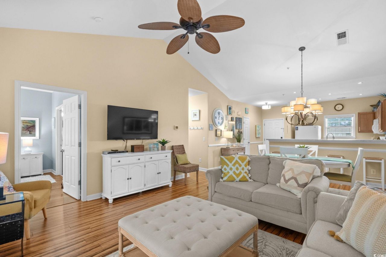 6253 Catalina Dr. Photo 11