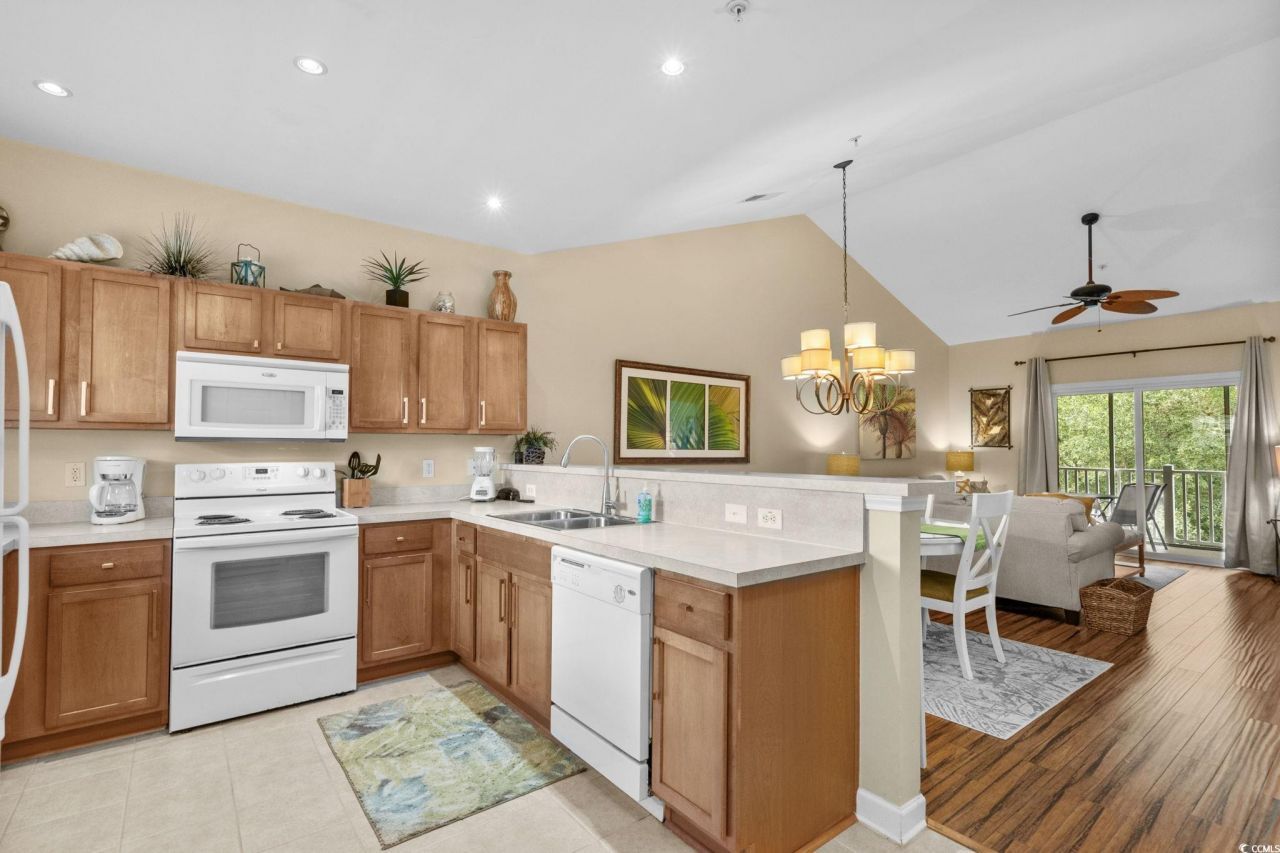 6253 Catalina Dr. Photo 16