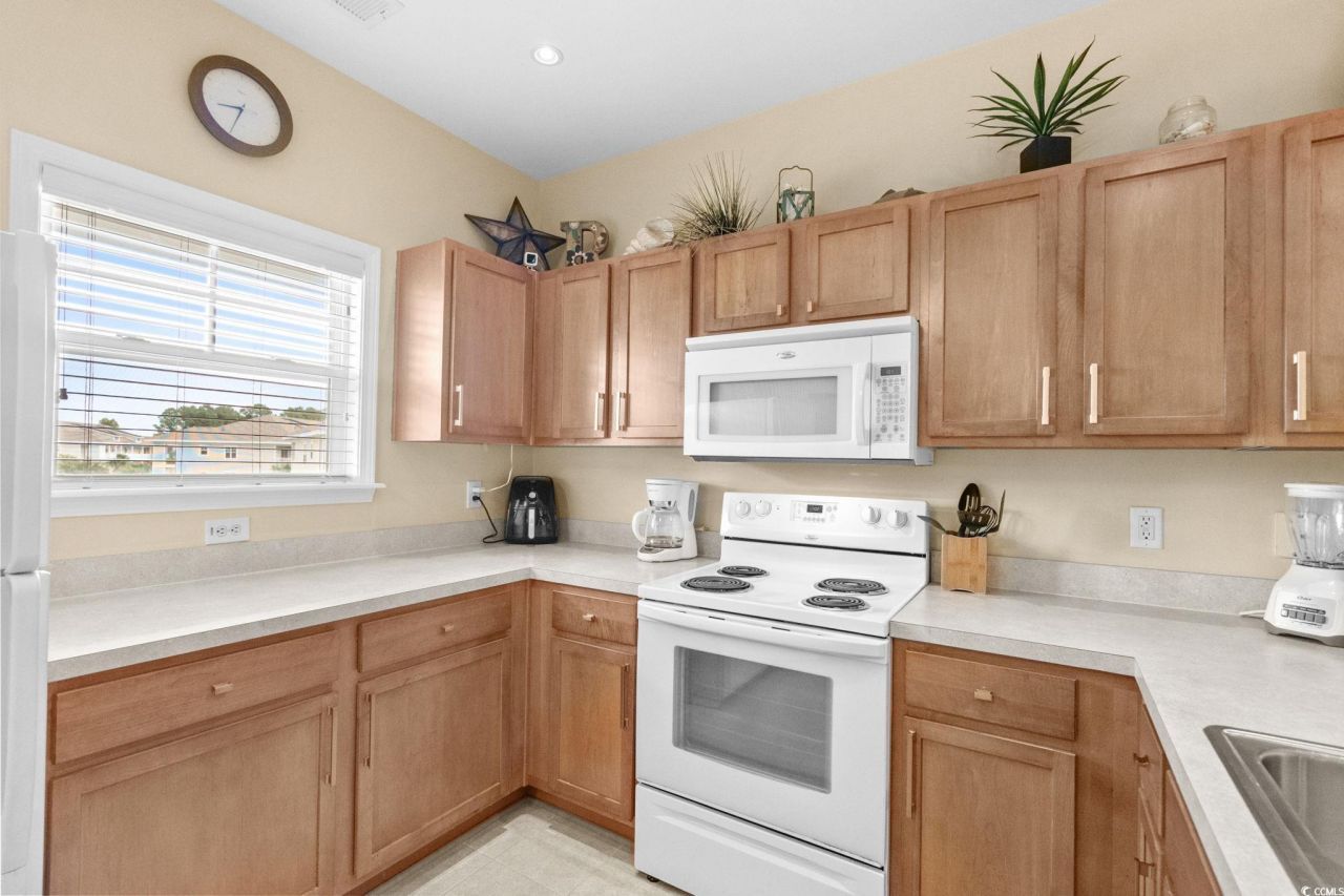 6253 Catalina Dr. Photo 17