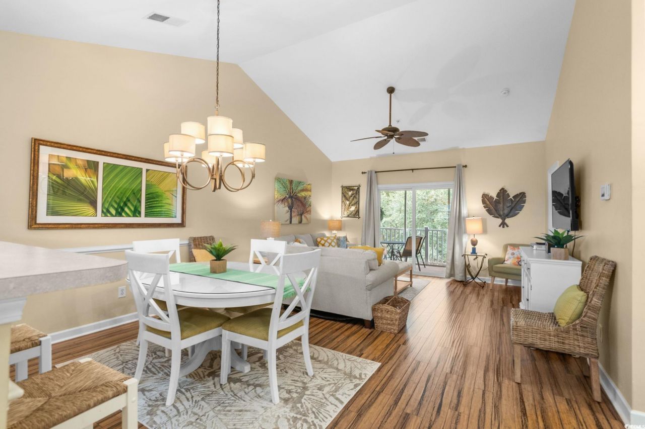 6253 Catalina Dr. Photo 8